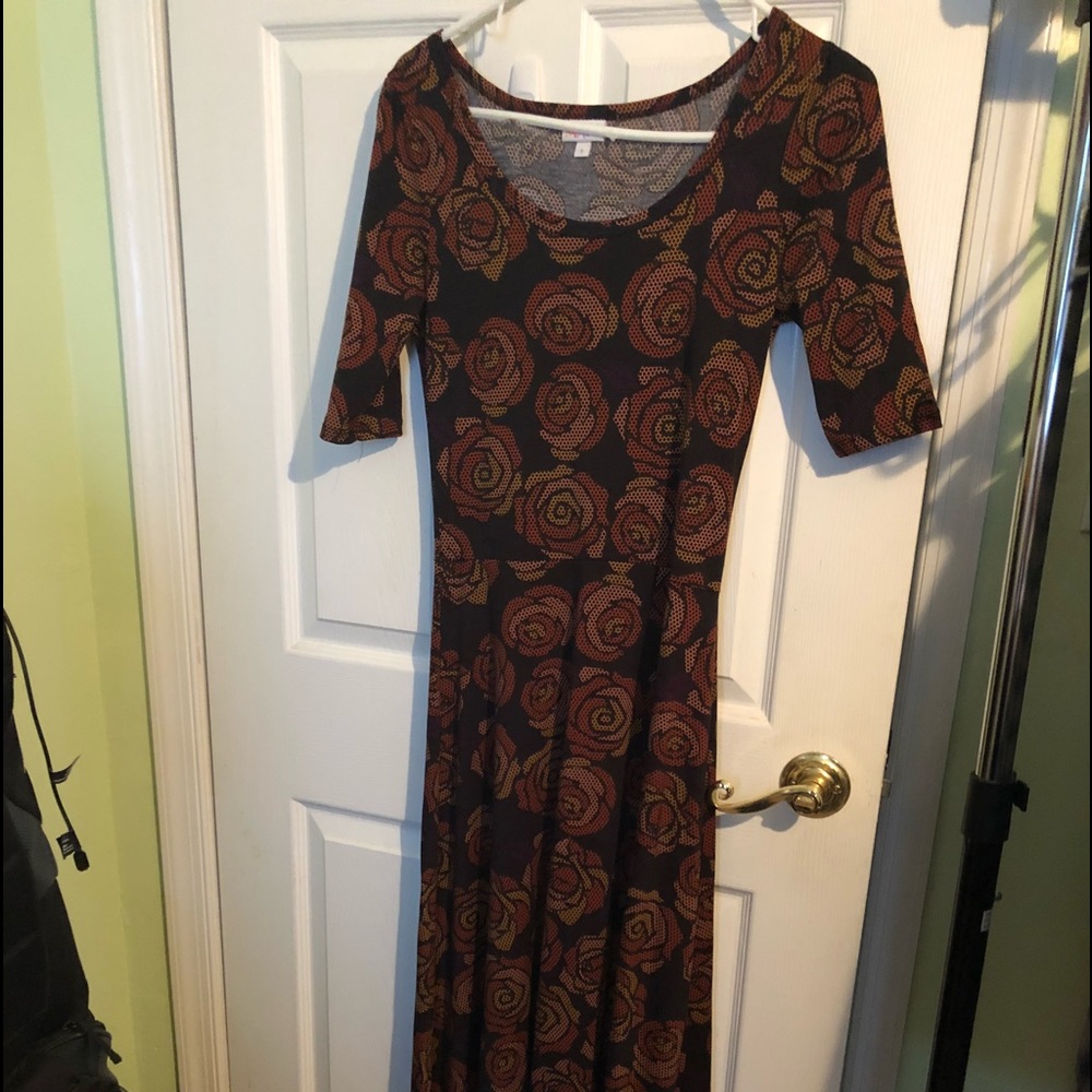 LulaRoe (Ana?) disney roses!!!